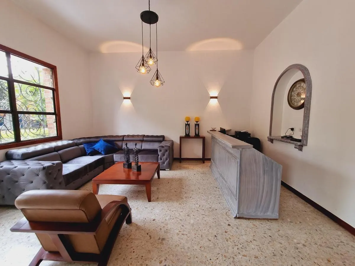 Hotel Karlo Cali 3*,  Κολομβία