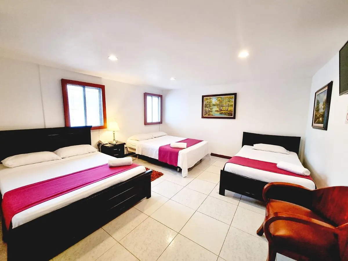 Hotel Karlo Cali