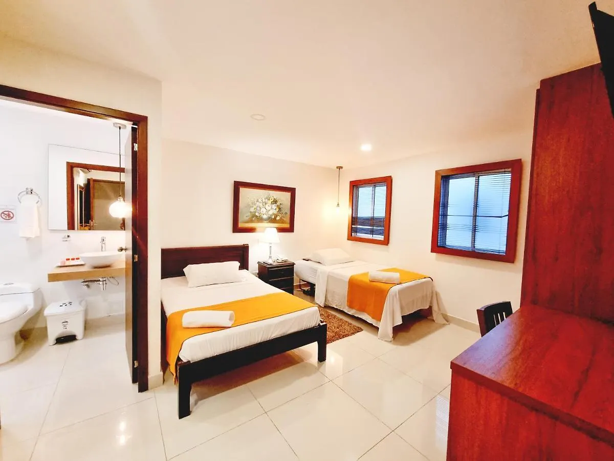 Hotel Karlo Cali 3*,