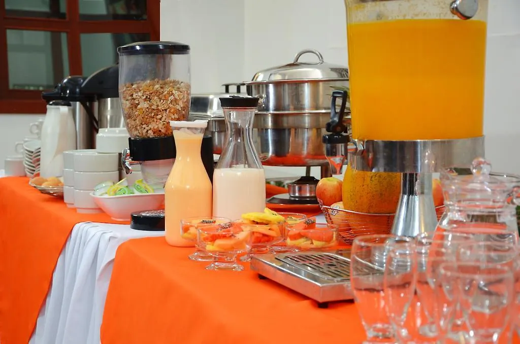 Hotel Karlo Cali 3*,